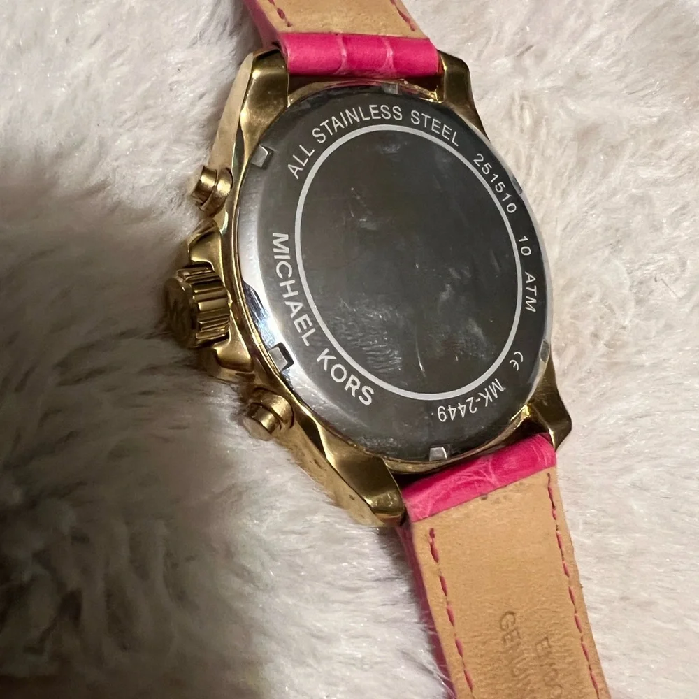 Michael Kors Watch - Picture 2 of 3